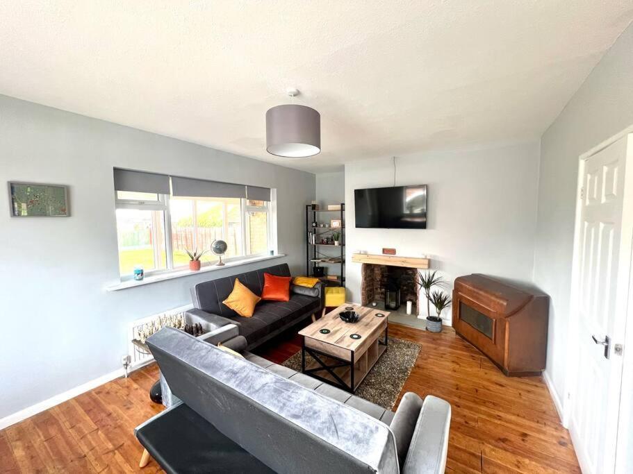Early Sunrise - Entire House In Withernsea Bagian luar foto