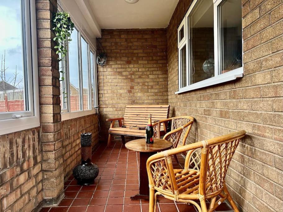 Early Sunrise - Entire House In Withernsea Bagian luar foto